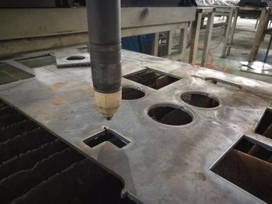 自動CNCステンレス鋼パイプ切断機プラズマ切断機