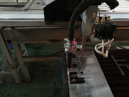 金属板用自動小型CNCプラズマプロファイル切断機