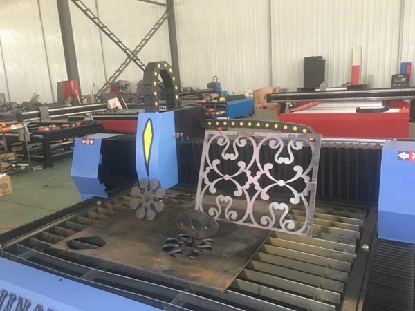 中国製の金属切断機械炭素鋼cncプラズマカッター