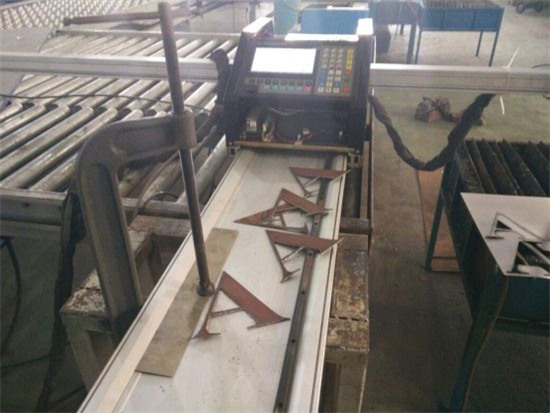 中国メーカーCNCプラズマカッターと切断アルミニウムのステンレス鋼/鉄/金属